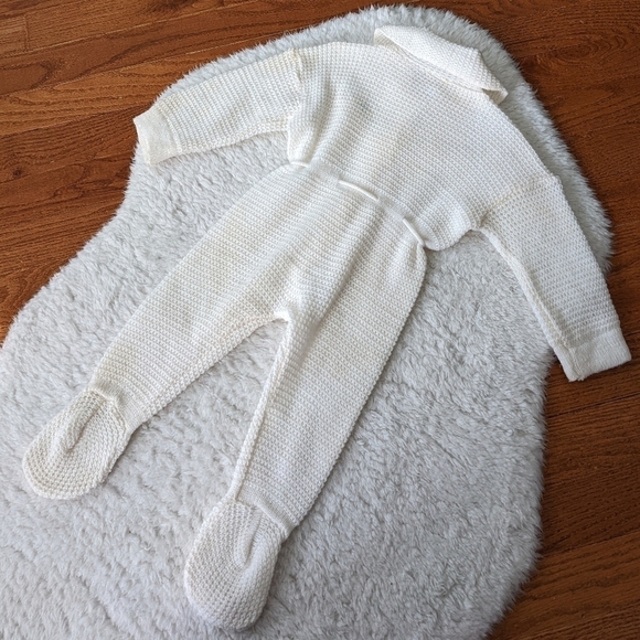 Vintage knit baby girls one piece outfit Ivory 3-6 mos - Picture 2 of 9